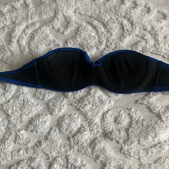 Victoria’s Secret Padded Bandeau Bikini Top - Picture 2 of 5